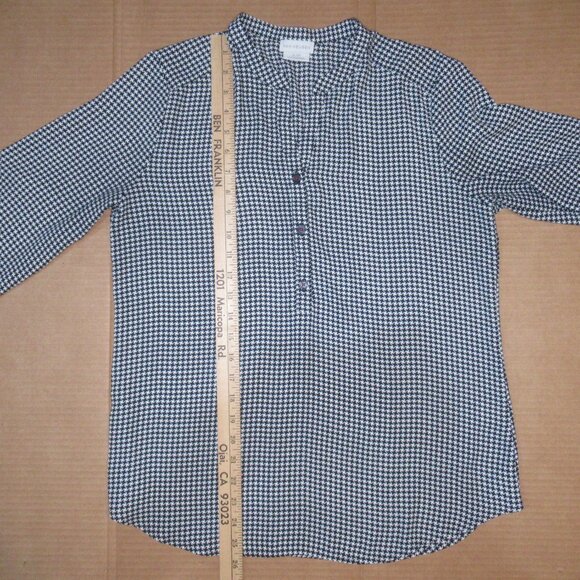 Van Heusen Black & White Houndstooth Blouse Sz S – 3/4 Sleeve Button Front - Picture 4 of 10